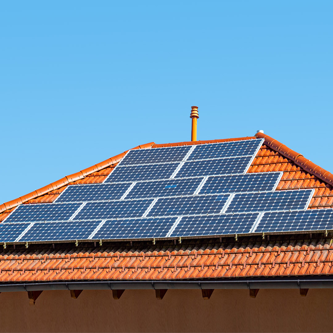 Середня вартість встановлення сонячних панелей у 2025 році