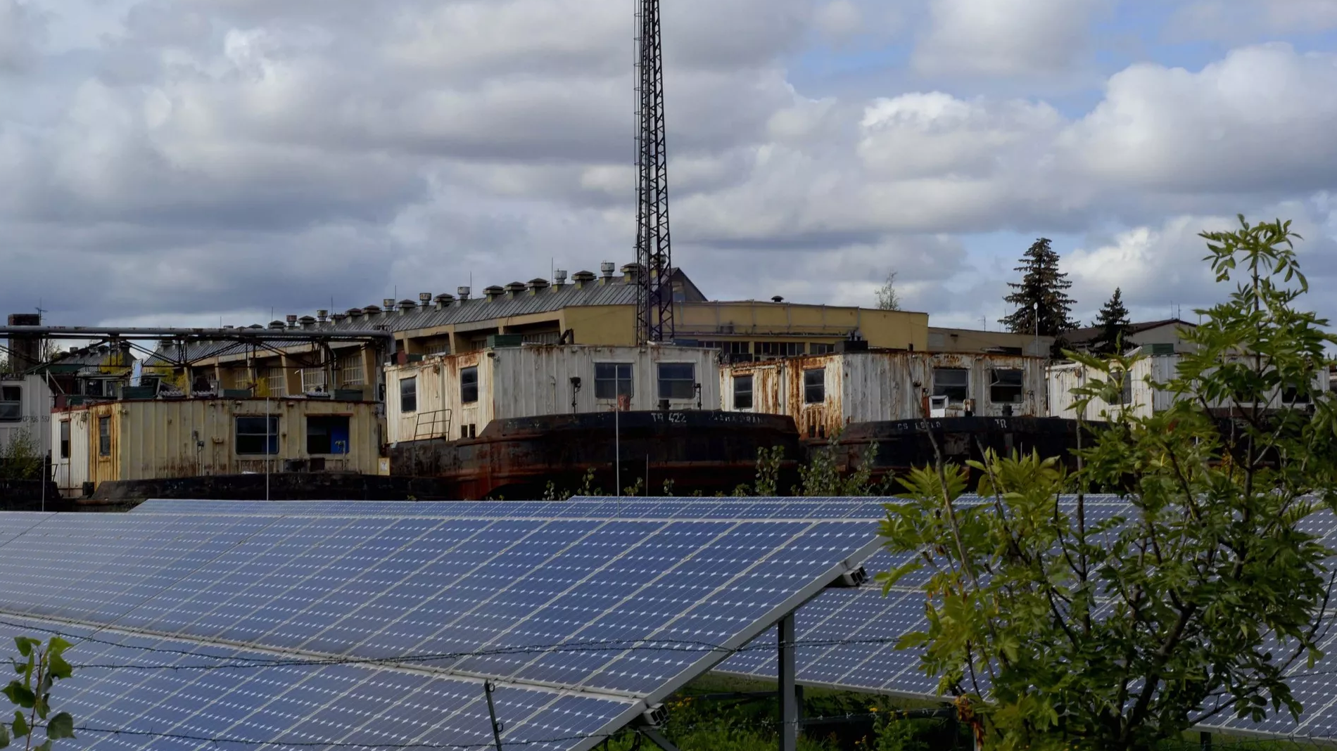 أهم اتجاهات أنظمة تركيب الطاقة الشمسية في عام 2024: الابتكارات التي تدفع صناعة الطاقة الشمسية إلى الأمام